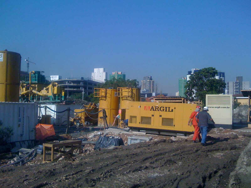 Fornecimento de energia para construção de torres